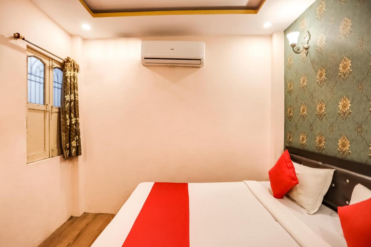 Spot On 45585 Hotel Aakash Ganga Varanasi Esterno foto