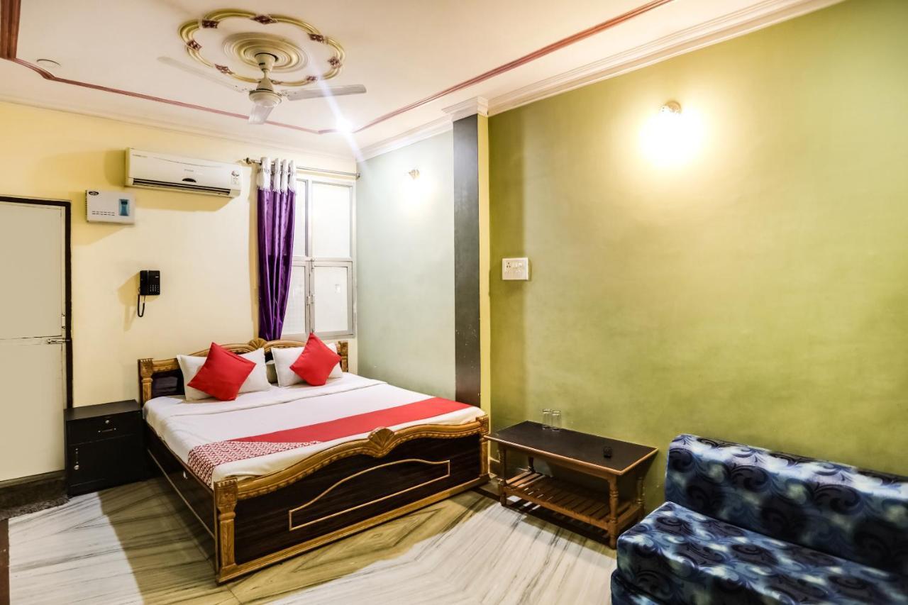 Spot On 45585 Hotel Aakash Ganga Varanasi Esterno foto