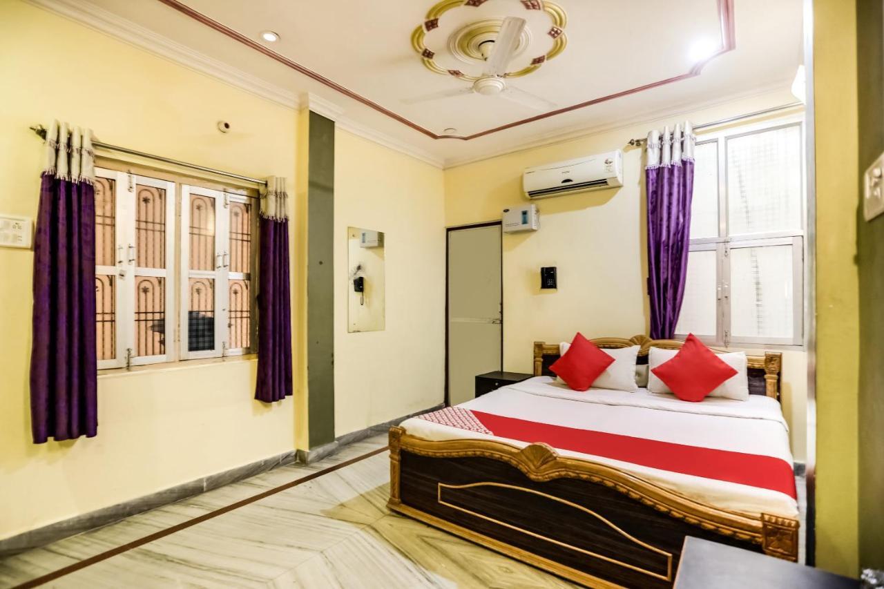 Spot On 45585 Hotel Aakash Ganga Varanasi Esterno foto