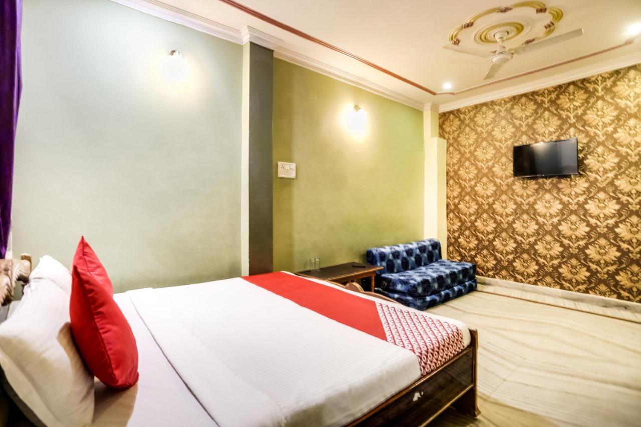 Spot On 45585 Hotel Aakash Ganga Varanasi Esterno foto