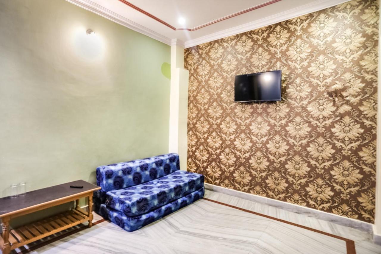 Spot On 45585 Hotel Aakash Ganga Varanasi Esterno foto