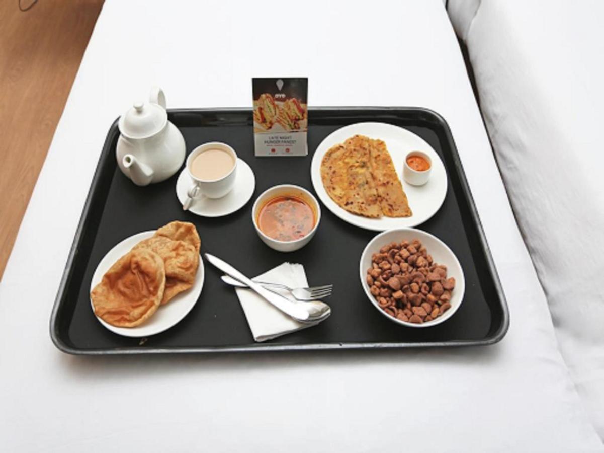 Spot On 45585 Hotel Aakash Ganga Varanasi Esterno foto