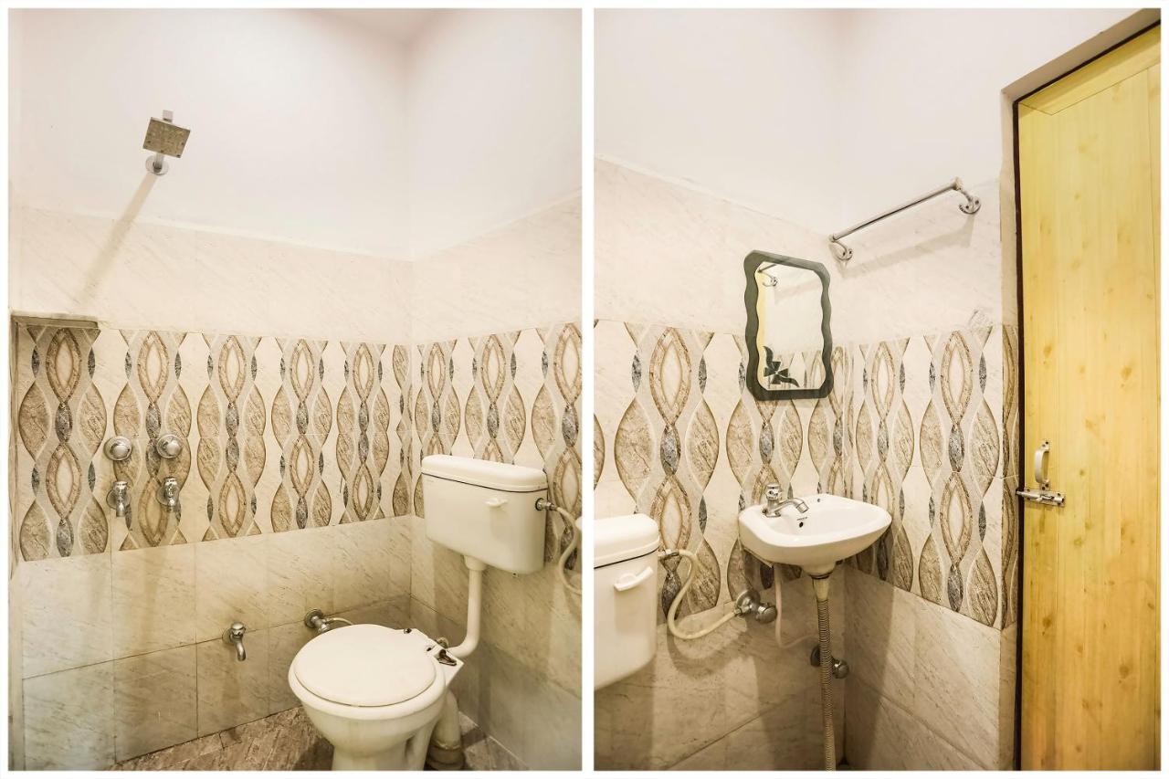 Spot On 45585 Hotel Aakash Ganga Varanasi Esterno foto